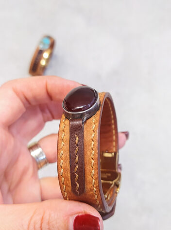 Natural leather bracelet bracelet with opal stone