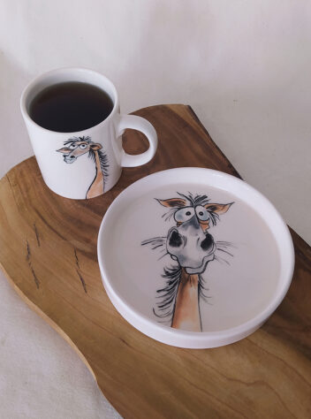 Camel design ceramic mug and tray