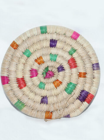 Stylish wicker woven plate holder