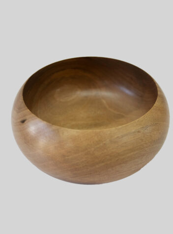 Round bowl made of walnut wood