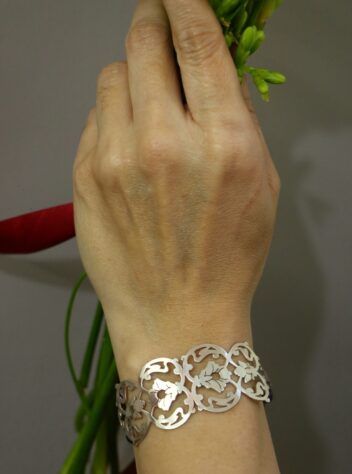 Silver bracelet with Slimi design