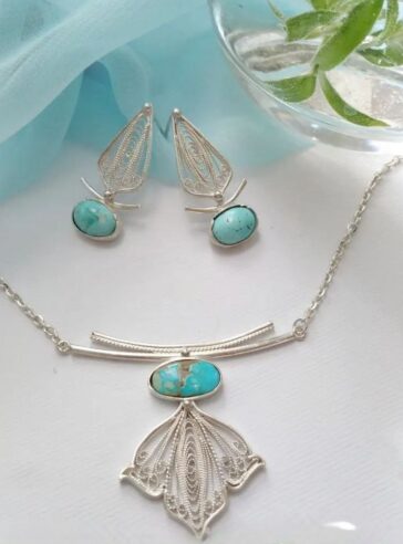 Silver cypress necklace and earrings with turquoise stone