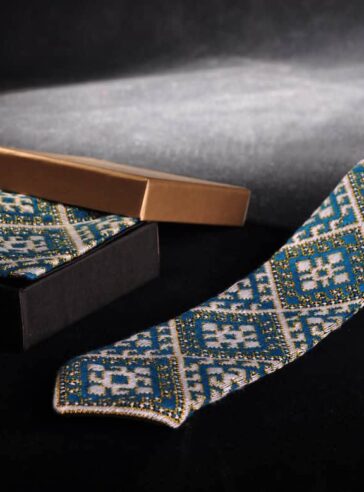 Baluchi silk needlework tie & pocket square set